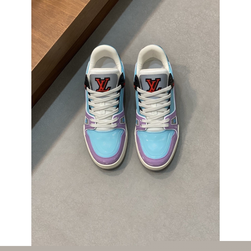 l**is V*t*n sneakers
